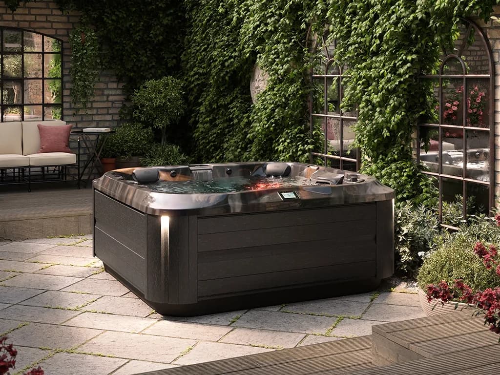 Jacuzzi® J-335