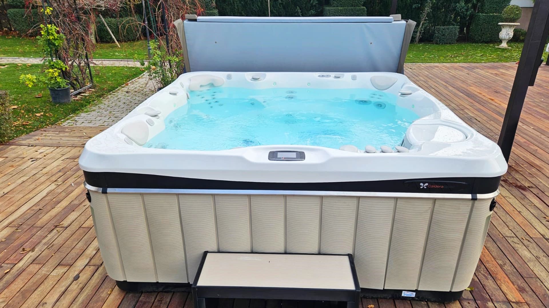 Cadă cu hidromasaj Caldera Spas® Geneva – Proiect Hidrostyle în Dolj 3