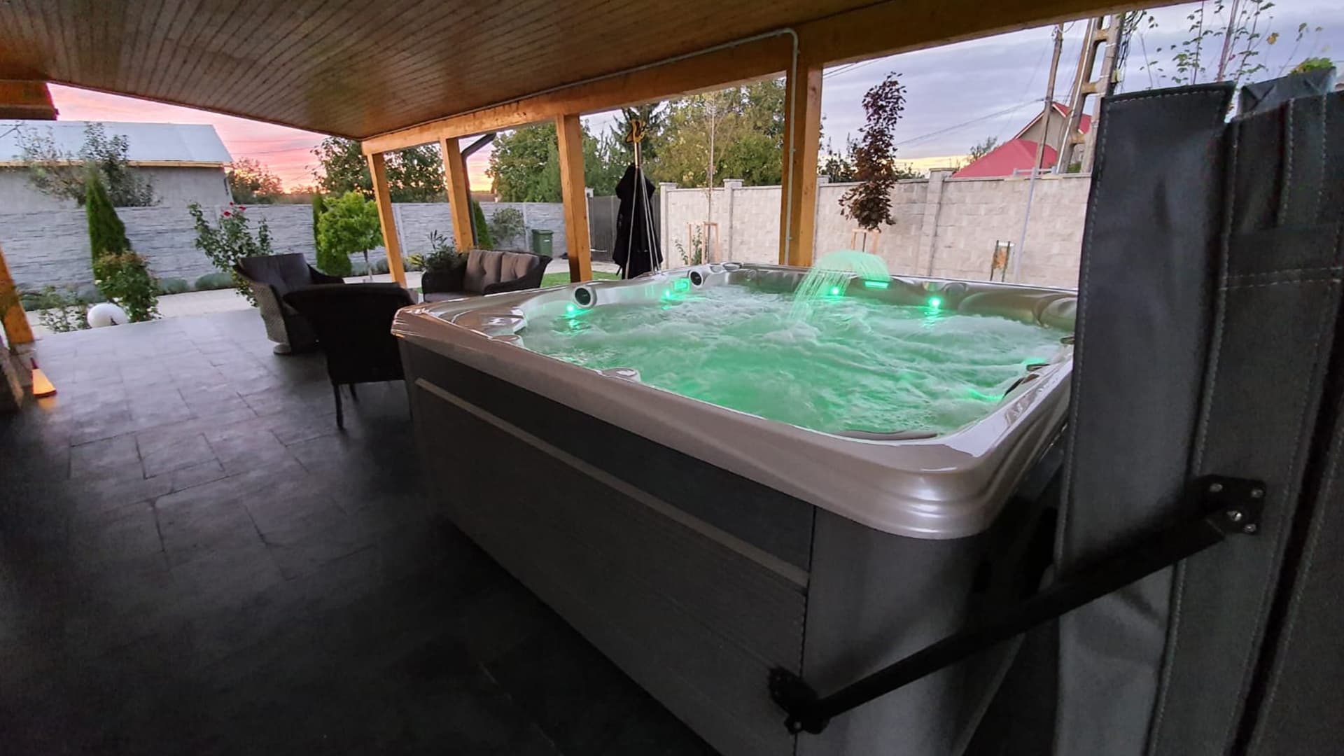 Cadă cu hidromasaj Caldera Spas® Makena – Proiect Hidrostyle în Ilfov 2