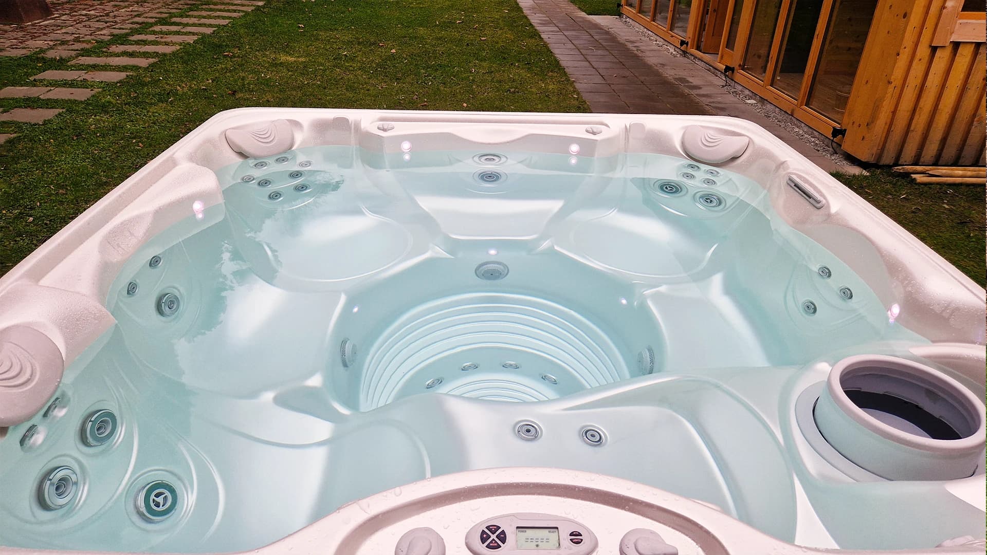 Cadă cu hidromasaj Caldera Spas® Marino – Vișeu de Sus 2