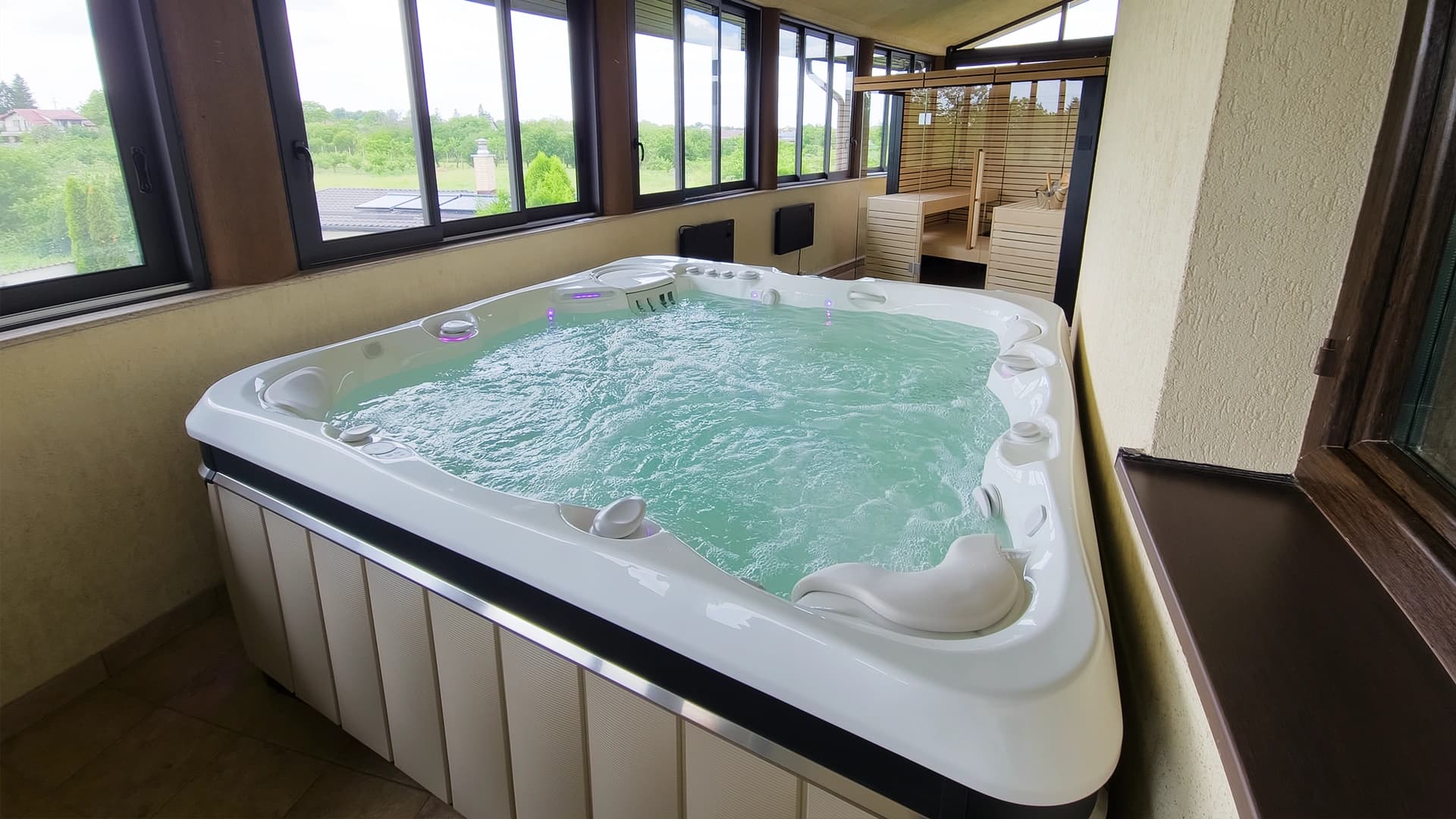Cadă cu hidromasaj Caldera Spas® Tahitian – Proiect Hidrostyle în Domneşti 2