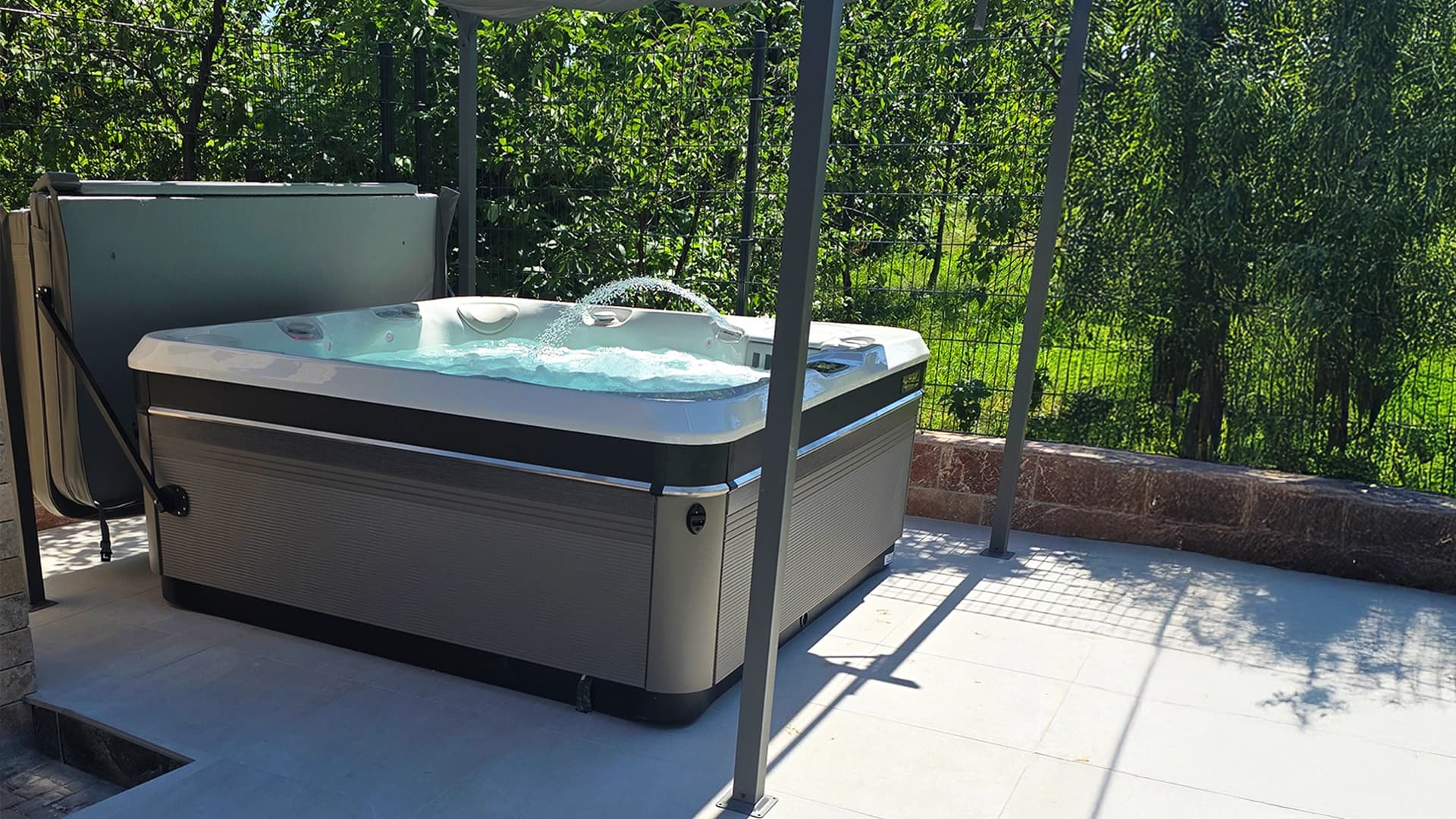 Cadă cu hidromasaj Caldera Spas® Tahitian – Proiect Hidrostyle în Reghin 3