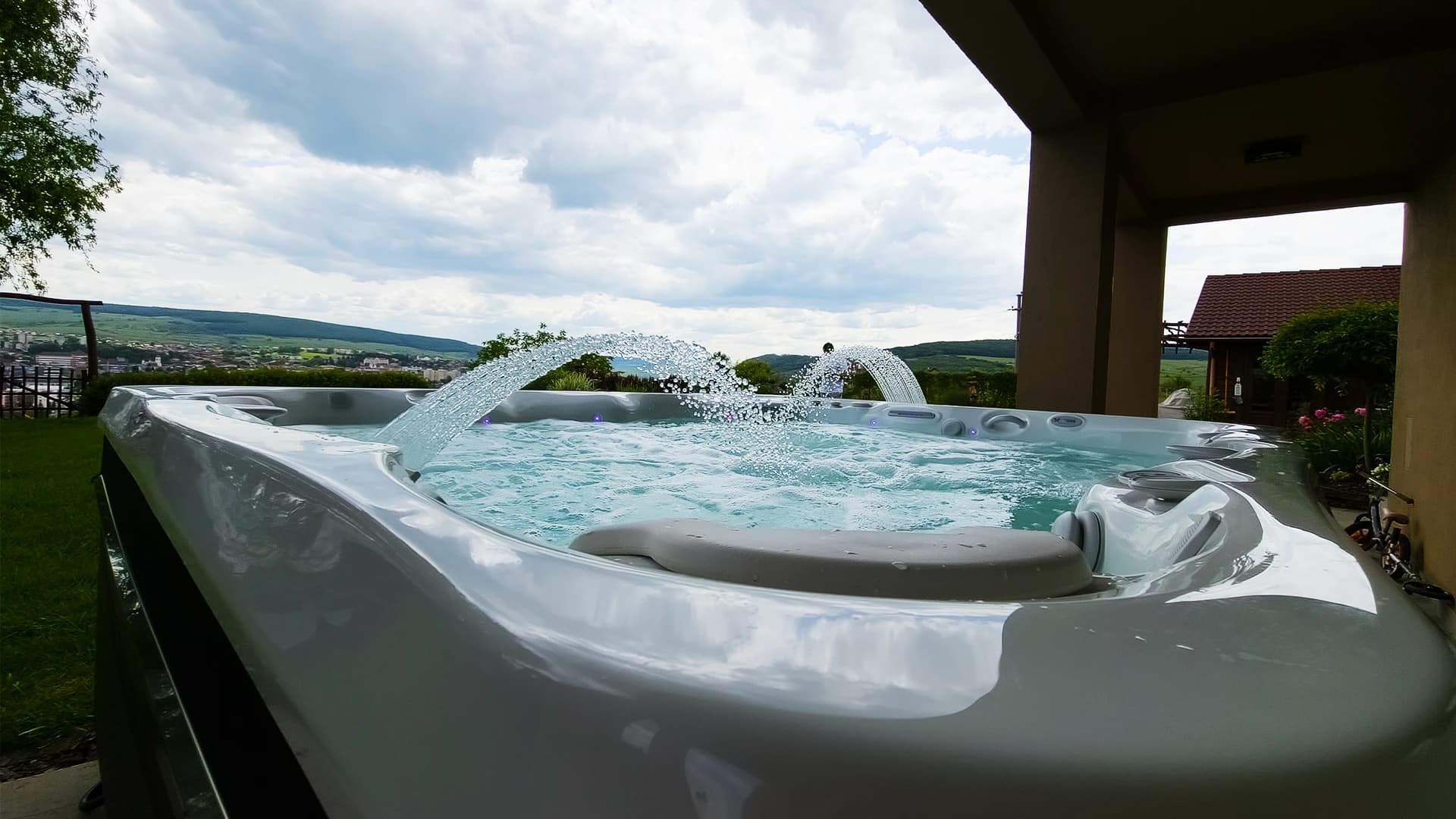 Cadă cu hidromasaj Caldera Spas® Cantabria – Harghita 3