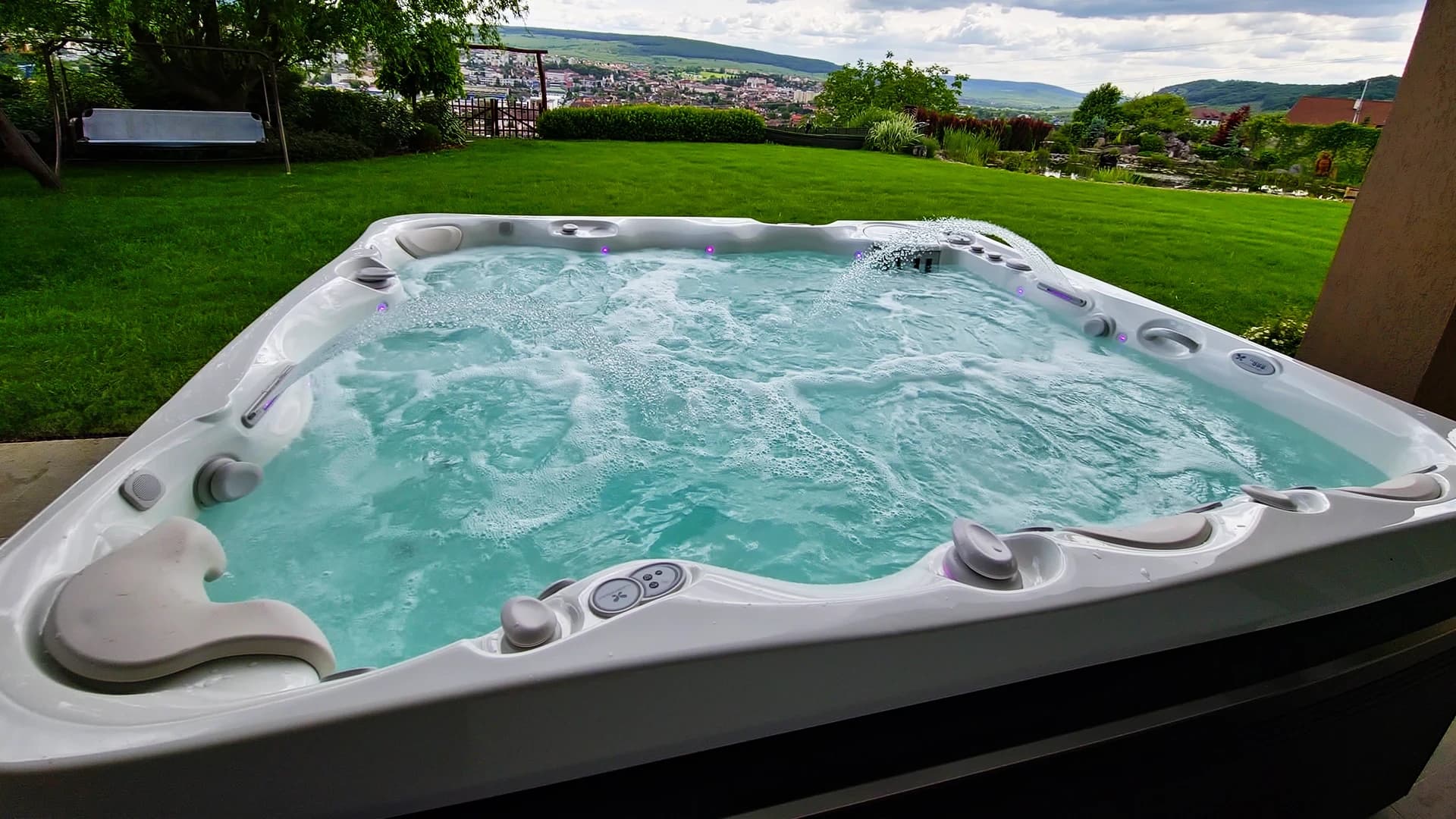 Cadă cu hidromasaj Caldera Spas® Cantabria – Harghita 4