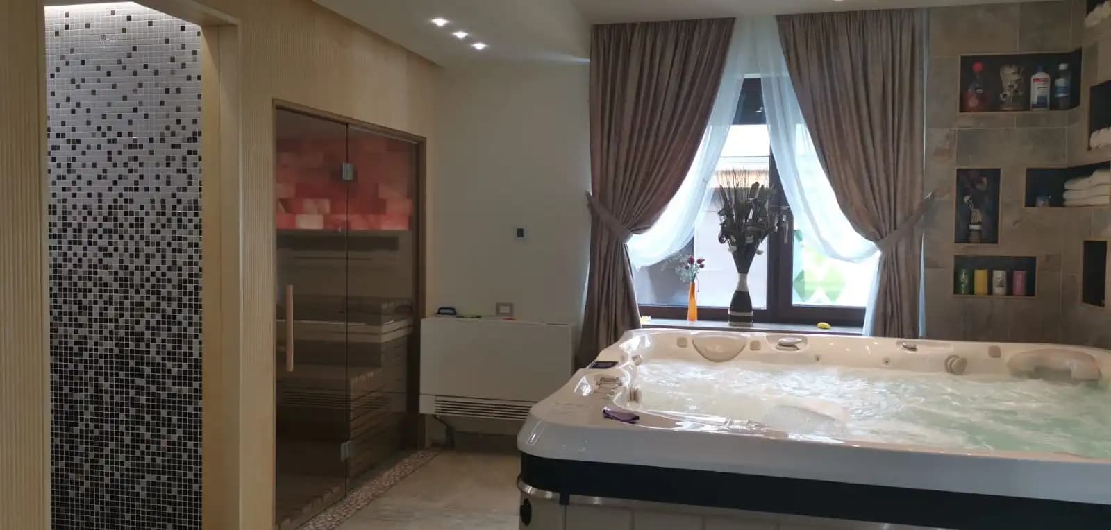 Cadă cu hidromasaj Caldera Spas® Geneva și Saună Uscată Finlandeză 4