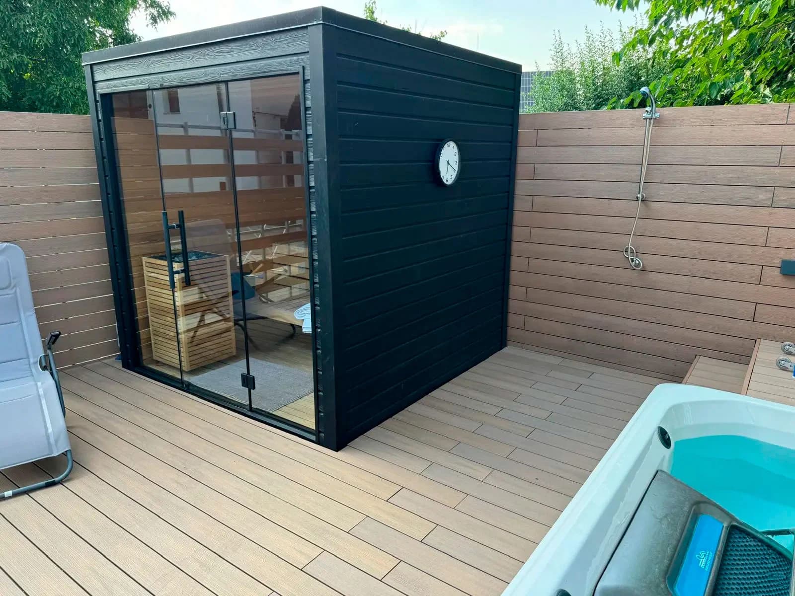 Swim Spa Endless Pools® E500 și Saună de exterior Mira L Auroom® 3