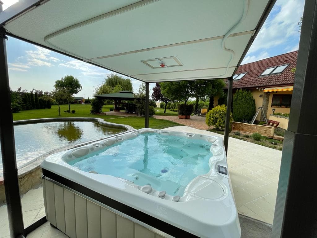 Cadă cu hidromasaj Caldera Spas® Cantabria – Satu Mare 2