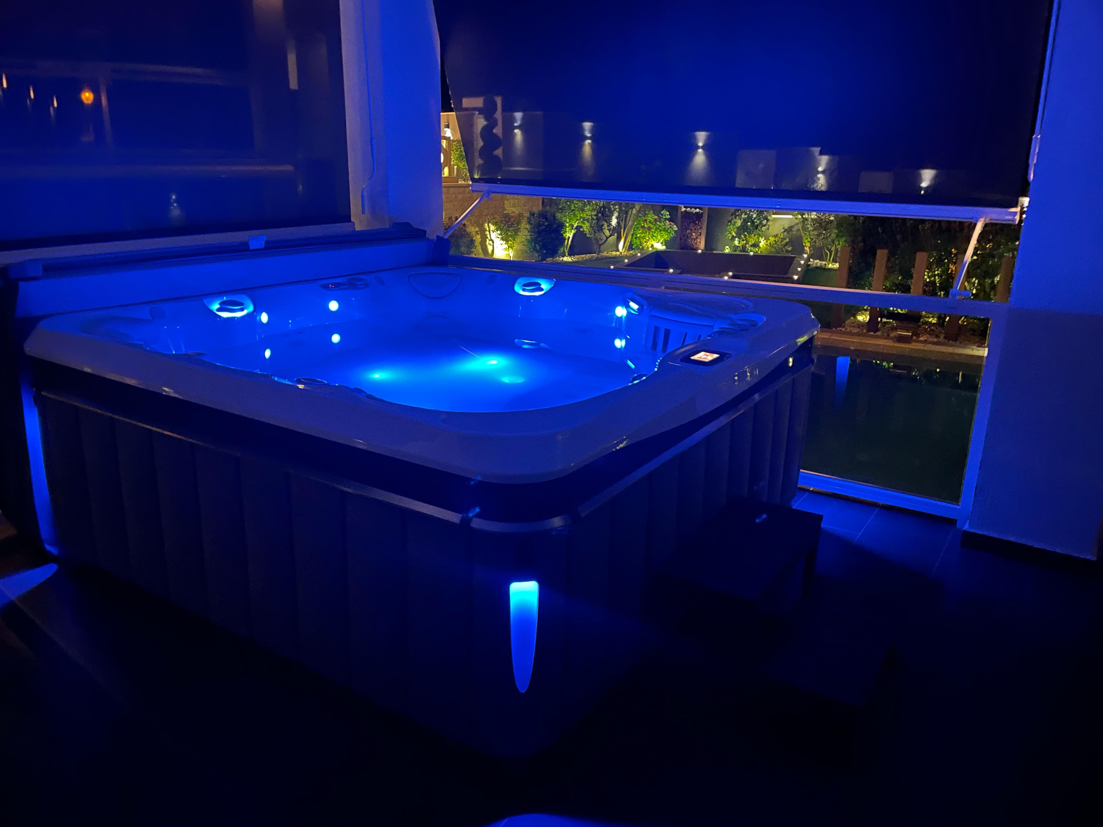 Cadă cu hidromasaj Caldera Spas® Seychelles și Saună Uscată Finlandeză 2