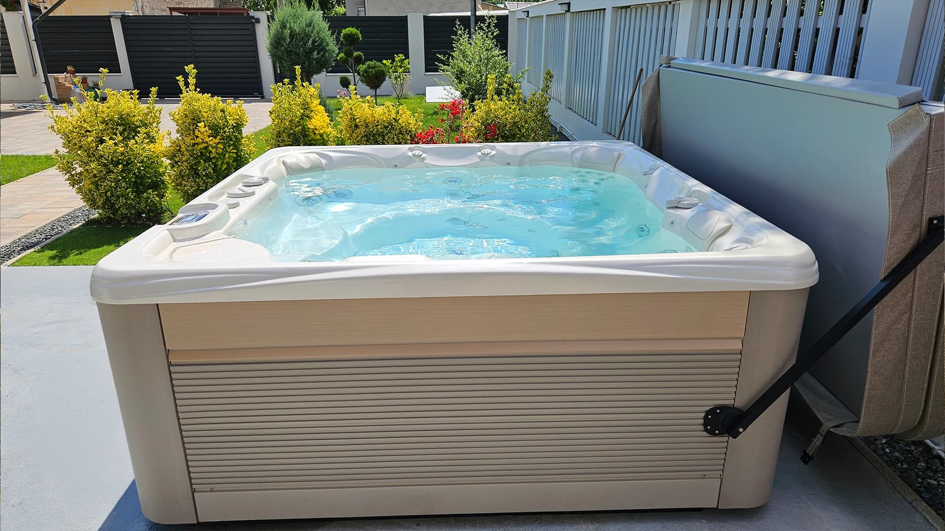 Caldera Spas® Seychelles outdoor hot tub – Hidrostyle project in Măgurele 2