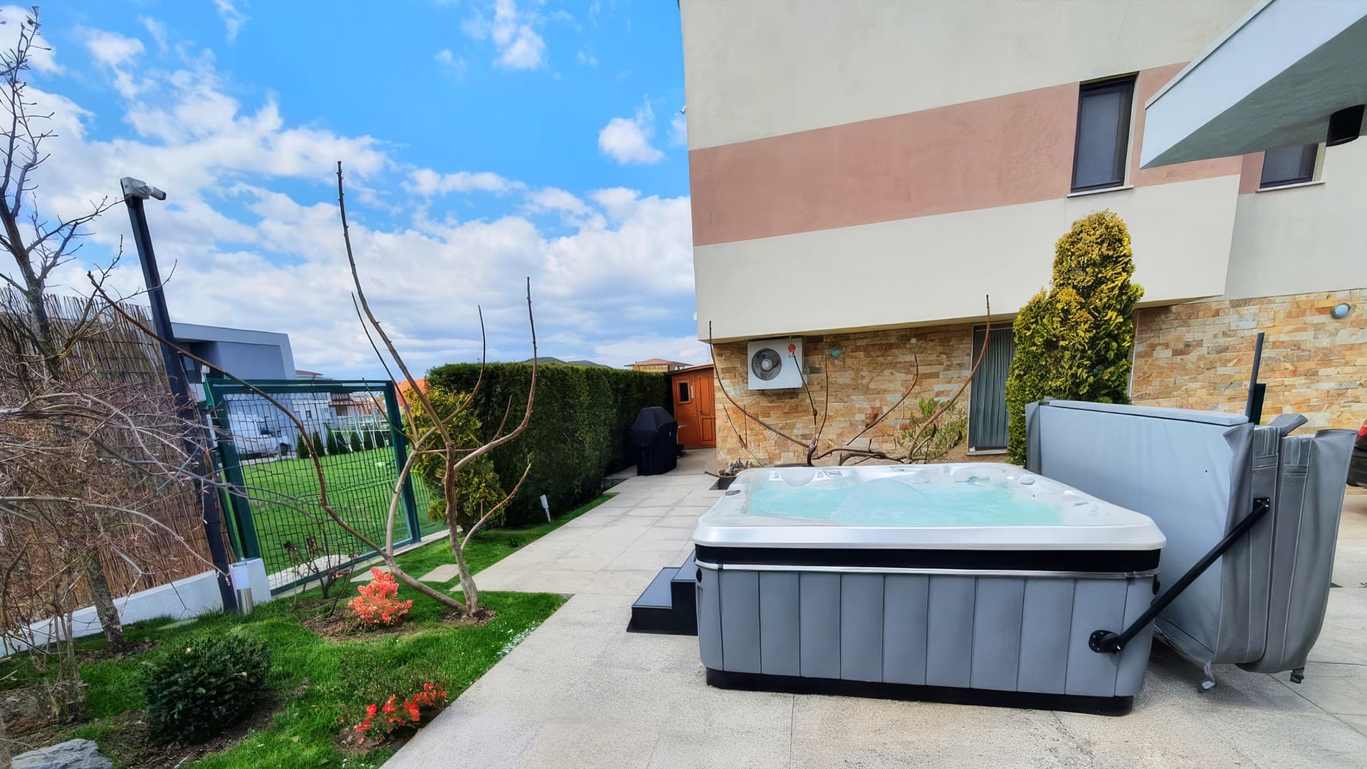 Jacuzzi de exterior Caldera Spas® Tahitian – Proiect Hidrostyle în Otopeni 3