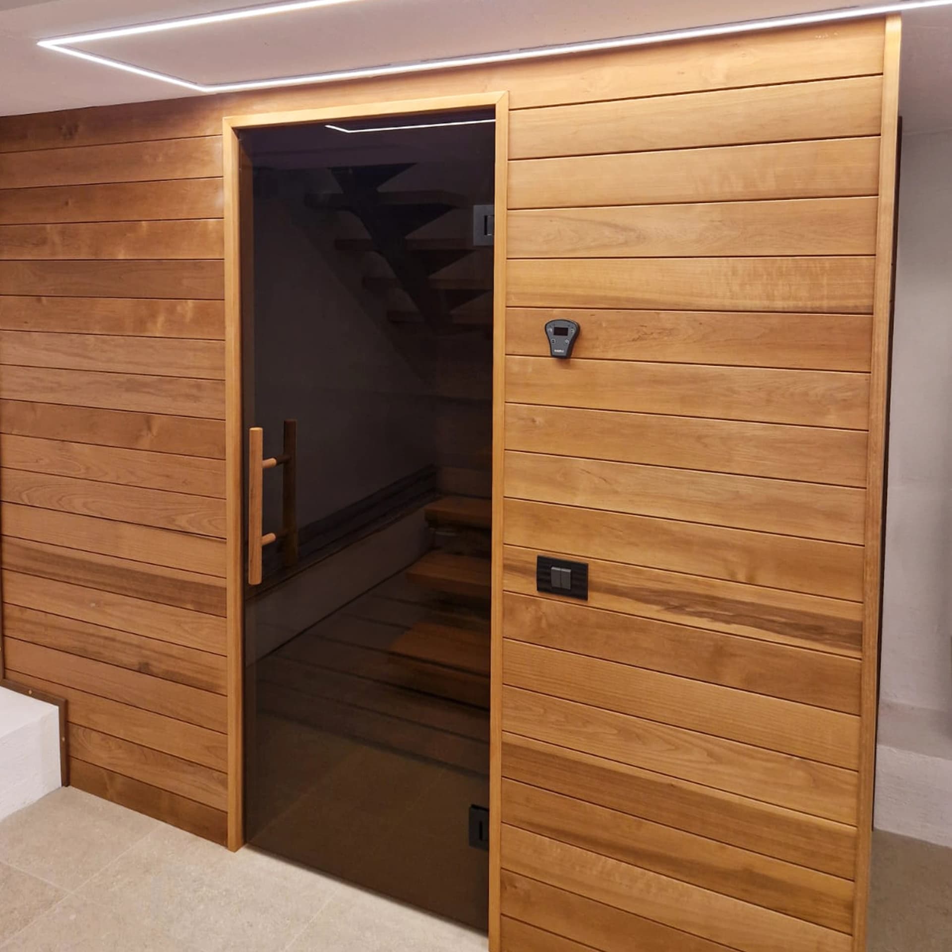 Saună Finlandeză Personalizată – Proiect Hidrostyle în Pipera 2