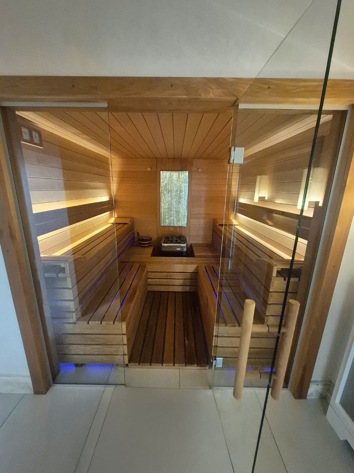 Panelled Dry Sauna – Hidrostyle project in Bucharest 6