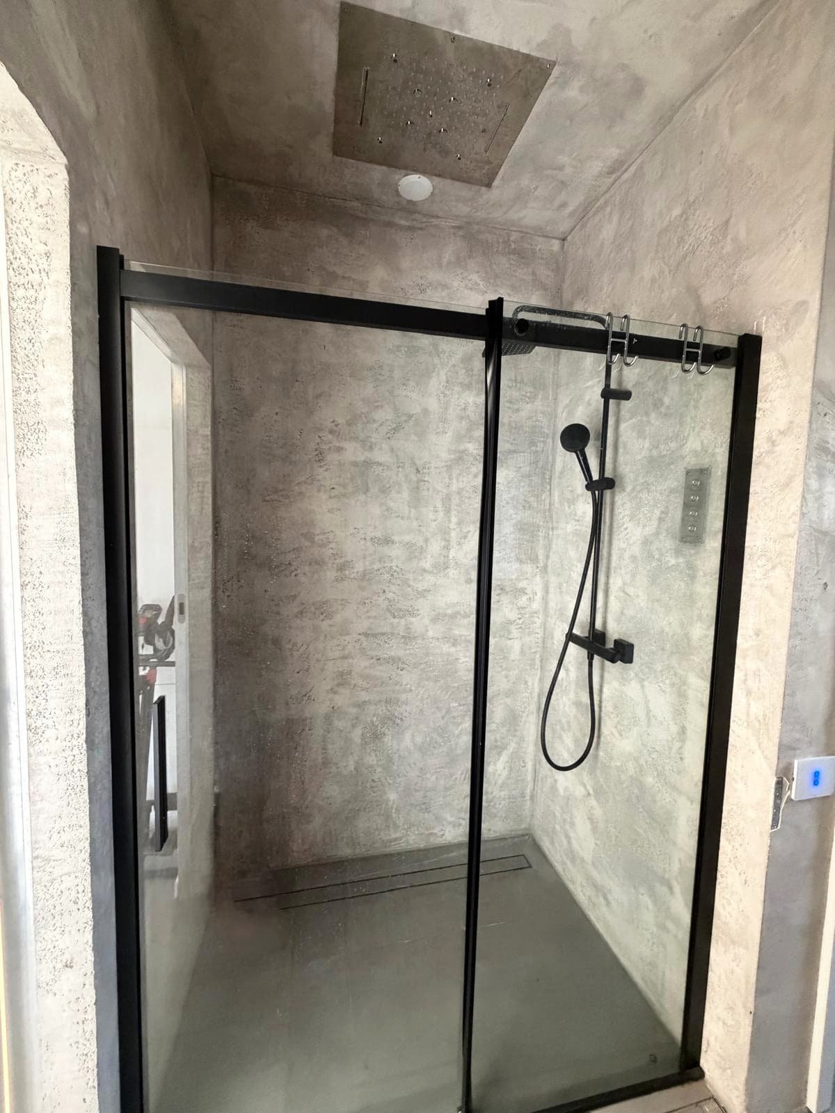 Salină Personalizată, Sauna Auroom Mira L şi Duş Emoţional – Jilava 5