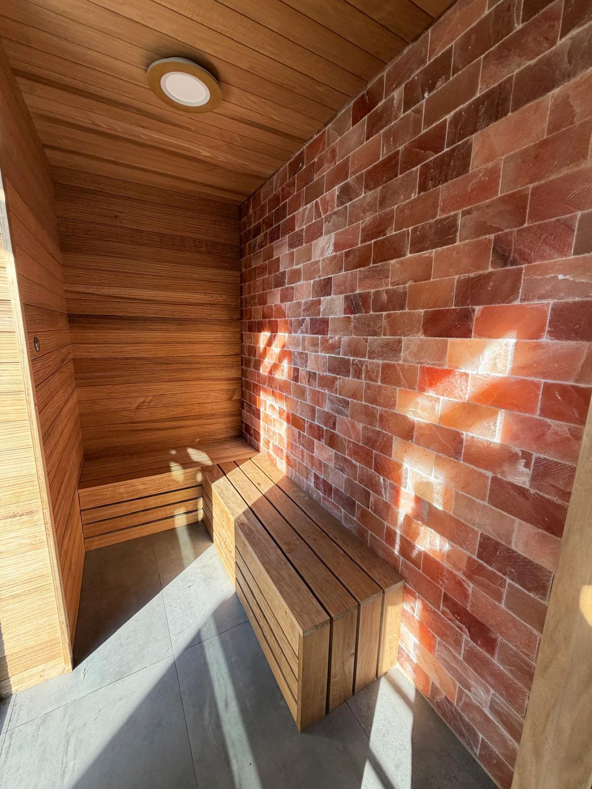 Salină Personalizată, Sauna Auroom Mira L şi Duş Emoţional – Jilava 4