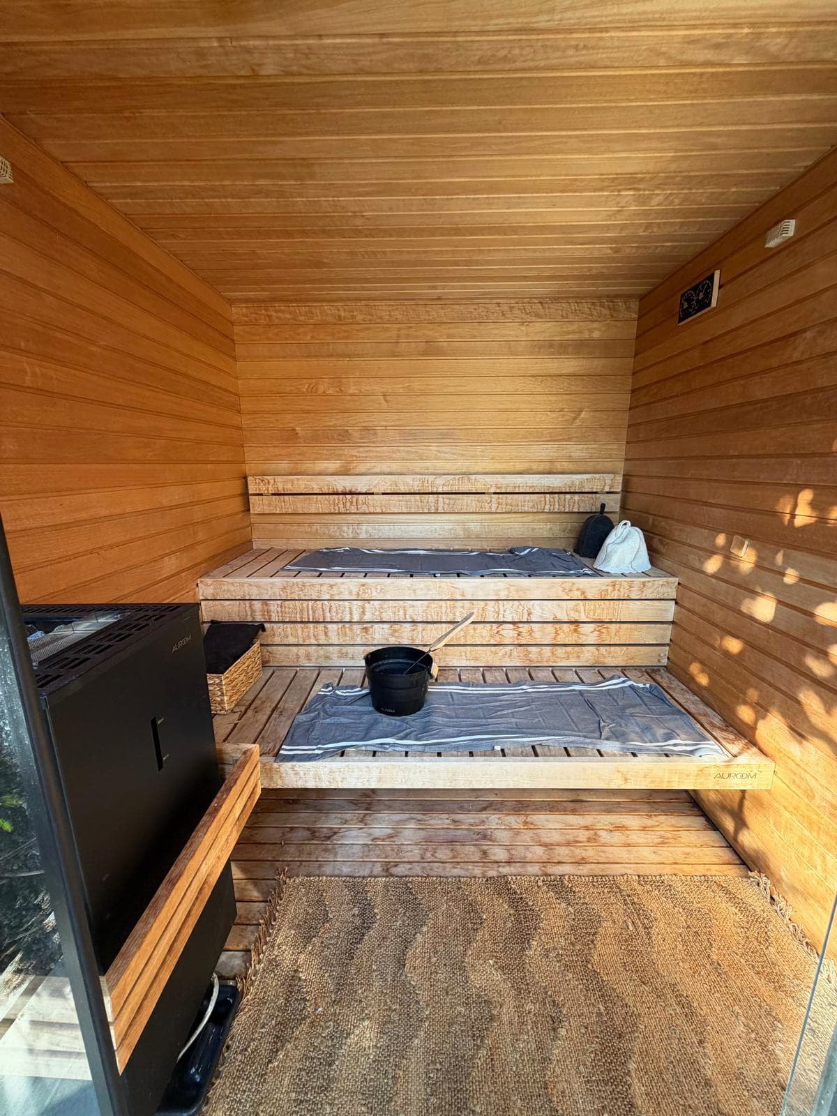 Salină Personalizată, Sauna Auroom Mira L şi Duş Emoţional – Jilava 3