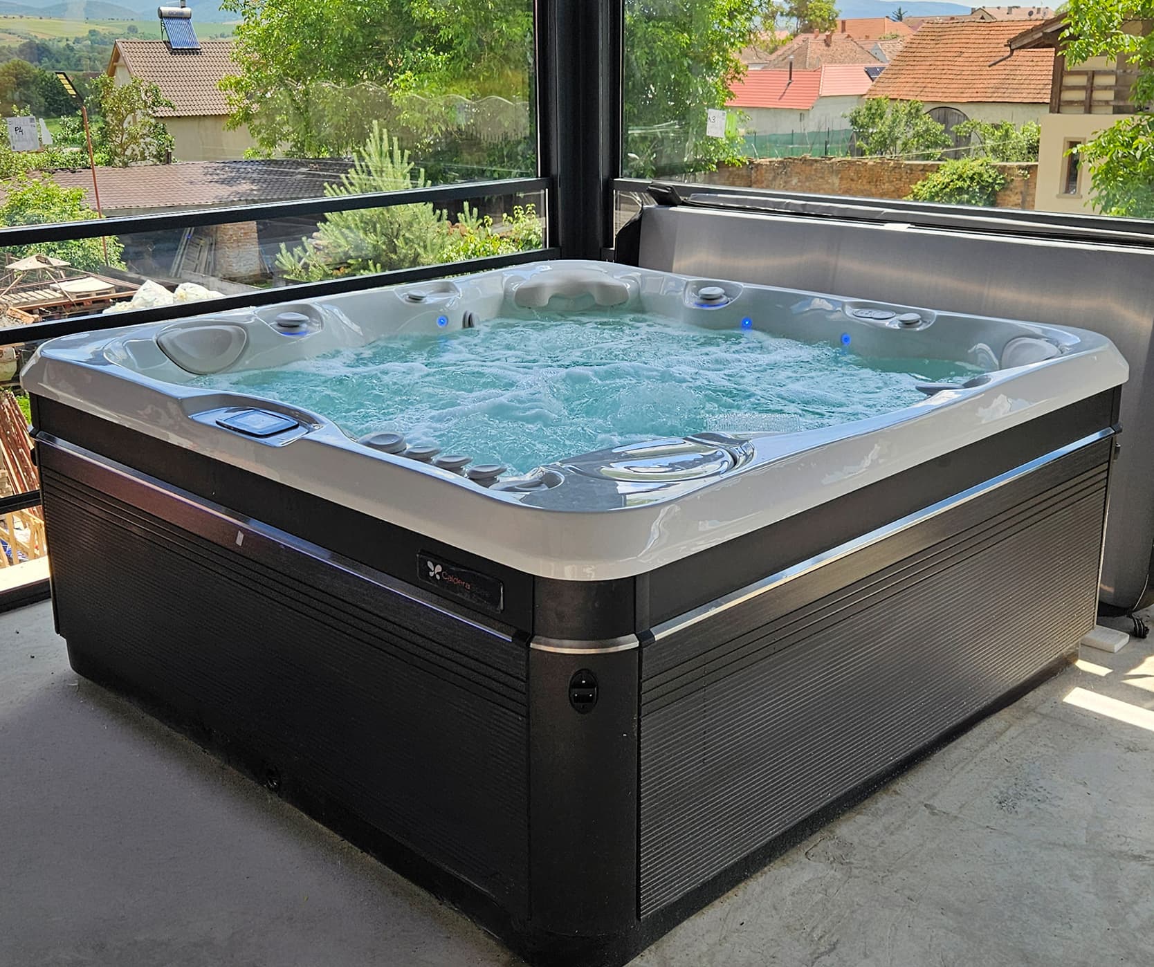 Proiect Hidrostyle în Brașov – Cadă cu hidromasaj Caldera Spas® Tahitian 2