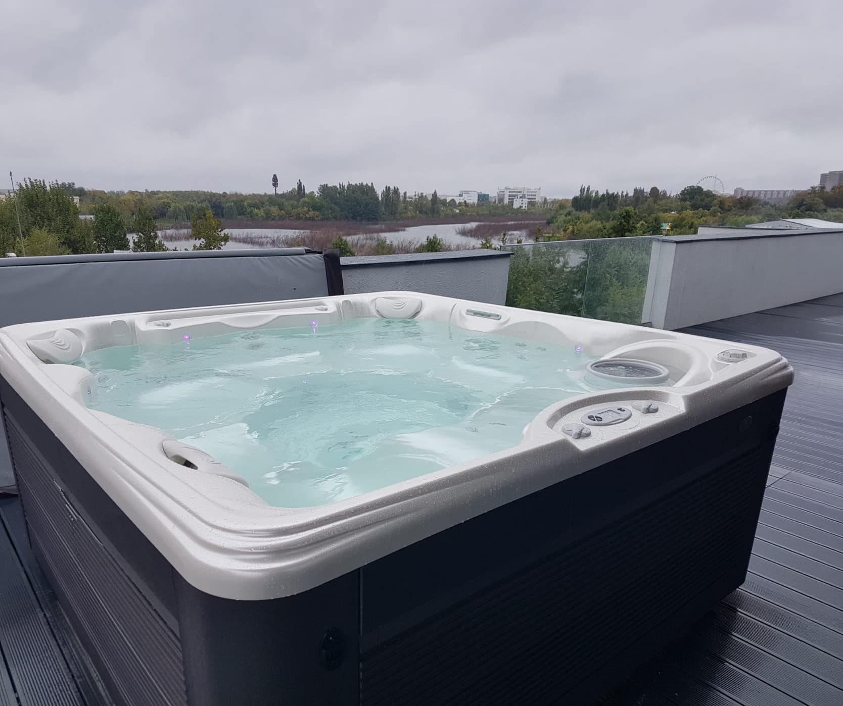 Jacuzzi de exterior Caldera Spas® Marino – Proiect Hidrostyle în București 3