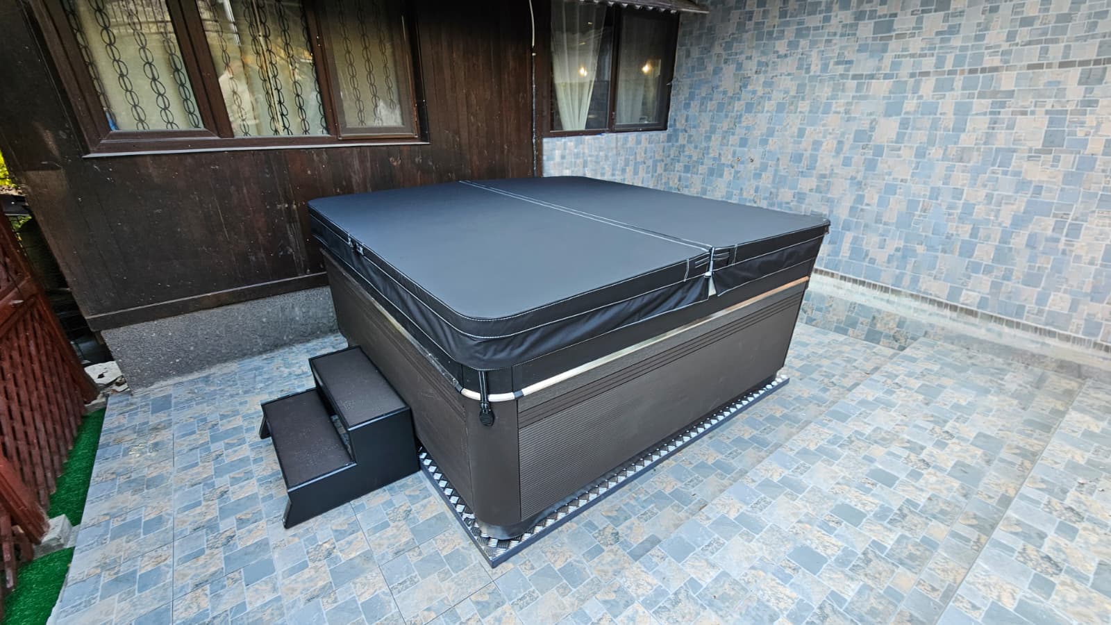 Cadă cu hidromasaj Caldera Spas® Geneva - Proiect Hidrostyle în Dâmbovița 3