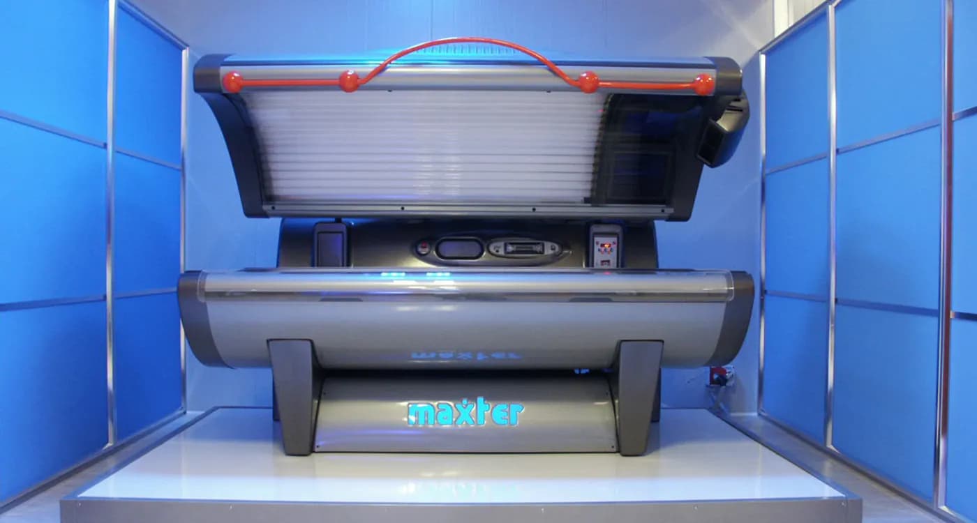Tanning and photobiostimulation equipment