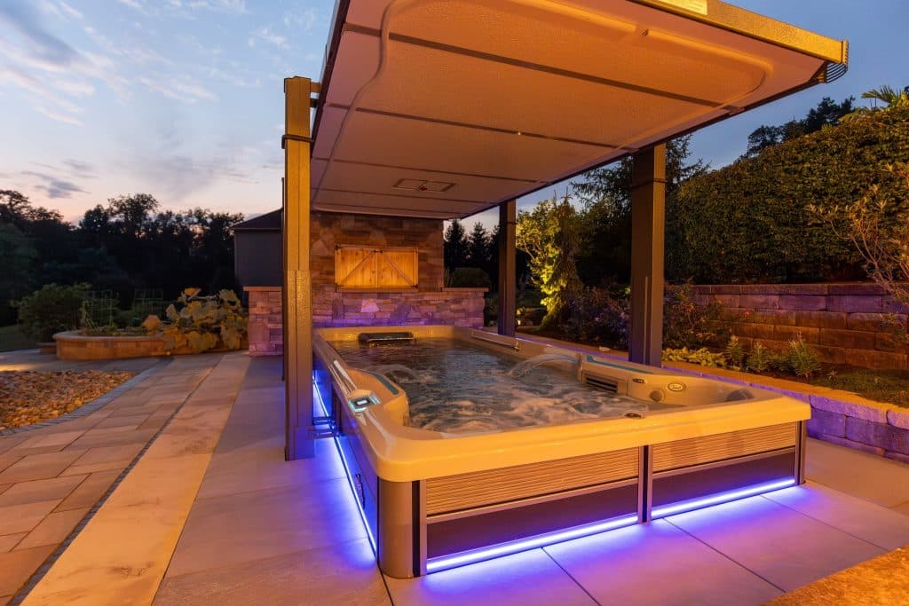 Top 10 beneficii ale piscinei cu înot contracurent pentru sănătatea mentală