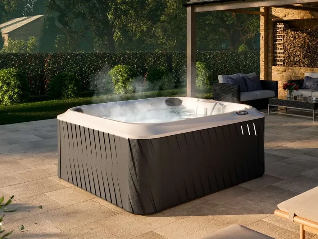 Jacuzzi® J-235