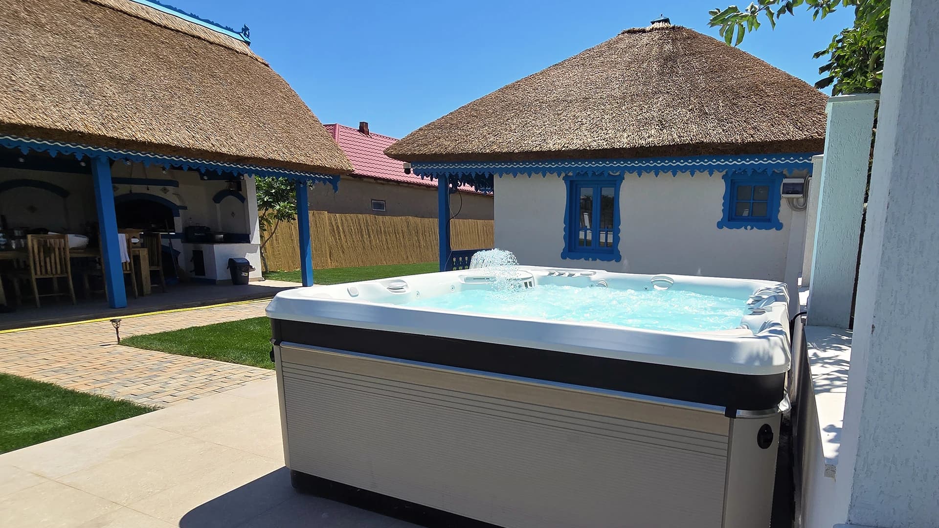 Caldera Spas® Geneva hot tub – Tulcea