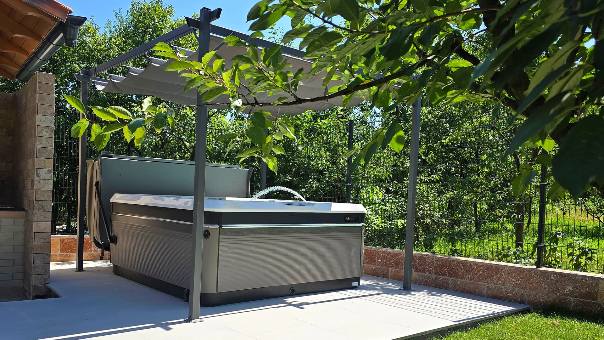 Caldera Spas® Tahitian hot tub – Hidrostyle project in Reghin