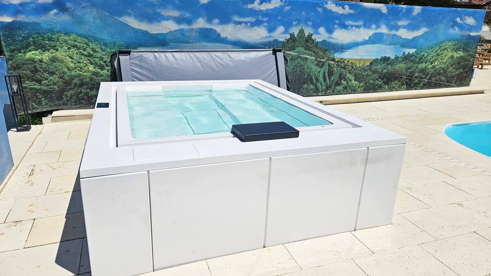 Outdoor Hot Tub Treesse® Zen Active Pro – Hidrostyle Project at Brukenthal Palace, Avrig