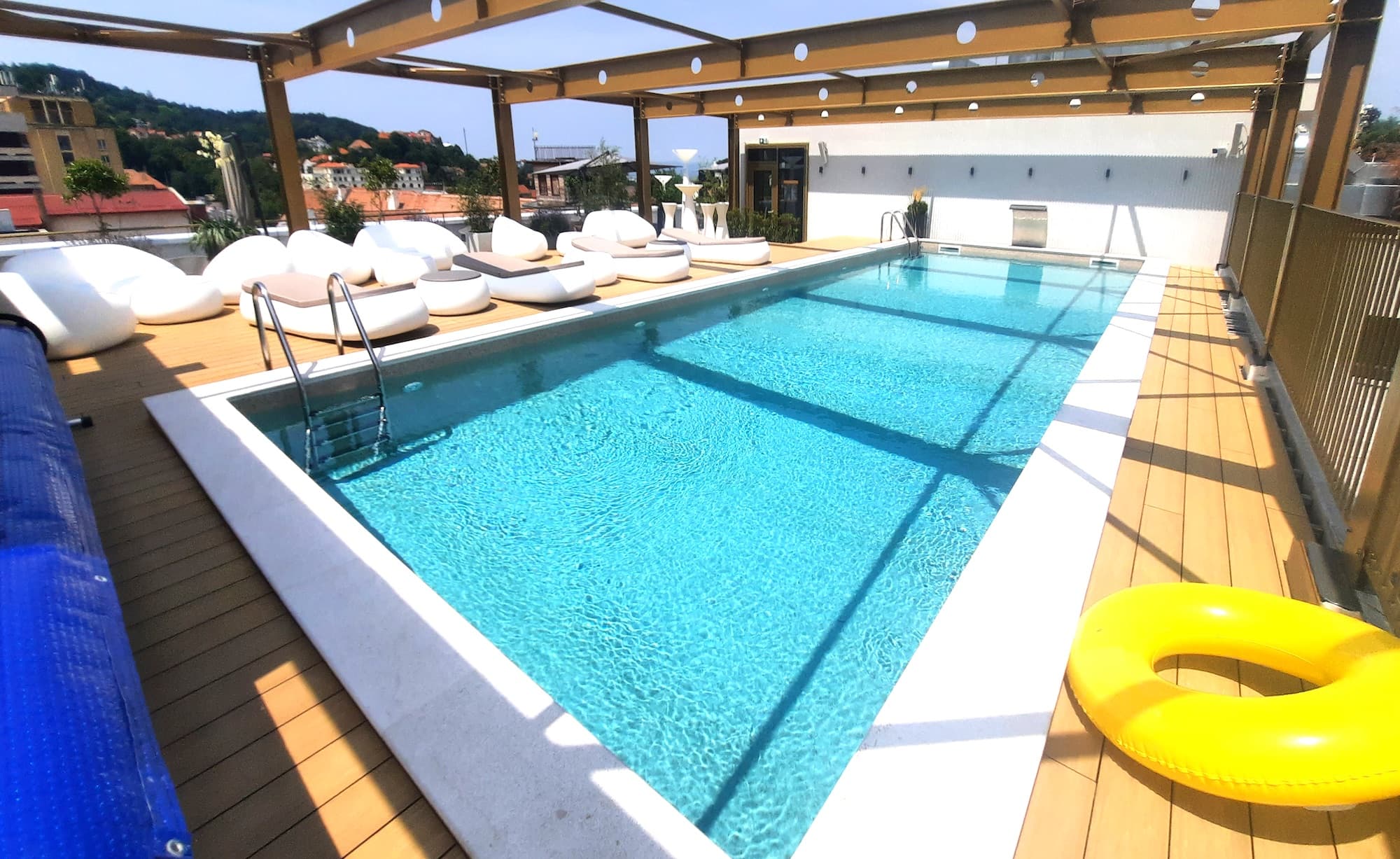 Pool and Treesse Hot Tub – Radisson Blu Aurum Brașov