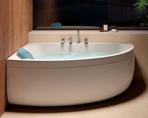 Jacuzzi Aura offset bathtub_presentation