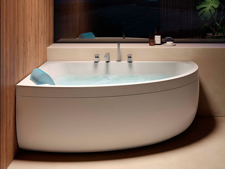 Jacuzzi Aura offset bathtub_presentation