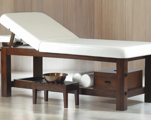 Pat-de-masaj-pentru-Ayurveda-Essential-Soul-Iso-Benessere-Main