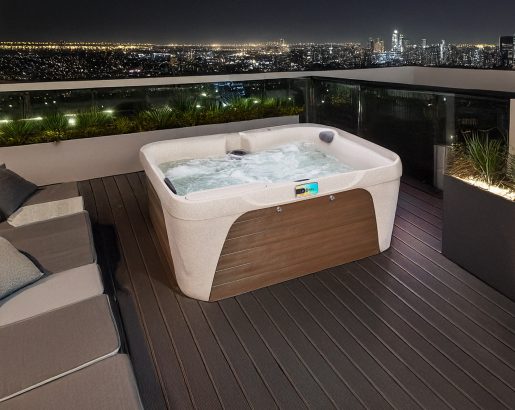 Cada-cu-hidromasaj-Fantasy-Spas-Enamor-Premier-Main