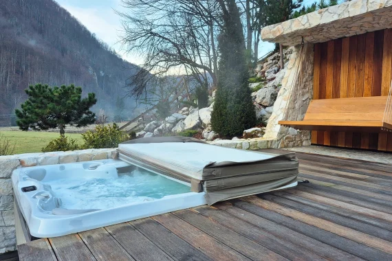 Cada cu hidromasaj Caldera Spas Niagara Proiect Hidrostyle Bihor Banner Main2