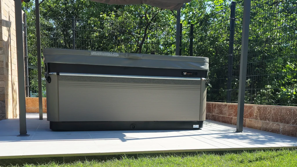 Cada cu hidromasaj Caldera Spas Tahitian Proiect Hidrostyle Reghin Pic3