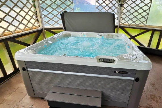 Cada cu hidromasaj Caldera Spas Seychelles Proiect Hidrostyle Vrancea Banner Main