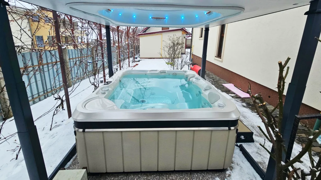 Cada cu hidromasaj Caldera Spas Provence Proiect Hidrostyle Suceava Pic 2