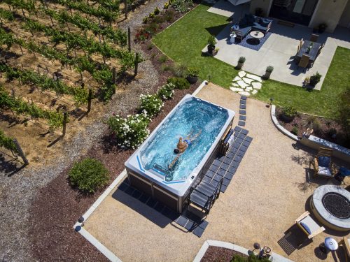 EP FitnessSystems 2023 E550 IceGray Mocha Lifestyle Aerial 04 pop