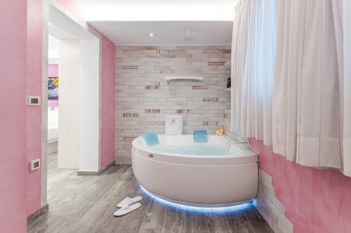 Jacuzzi-Hotel-Bath Aquasoul Offset Mariet-Boutique-Spa-Suites-2-