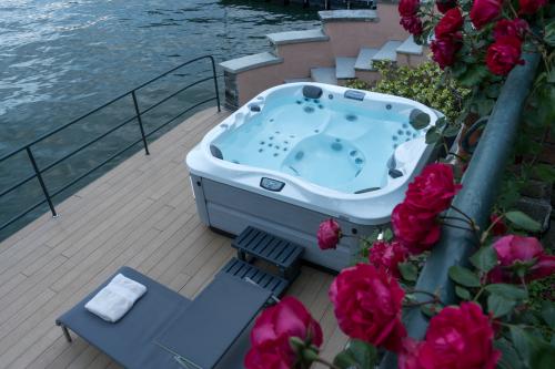 Jacuzzi-Hotel-Spa-J-335 Villa-Noseda 7-2100x1400-f76f6c8f-03d2-4726-9006-eb2cad1f8231