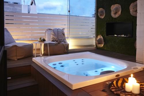 Jacuzzi-Hotel-Spa City-Spa Porcelain Built-in Relais-Musae-2-2100x1400-590557b6-d834-4b65-badf-1bde6734905a