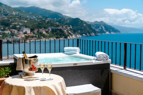 Jacuzzi-Hotel-Spa Excelsior-Palace-Portofino-Coast Rapallo CitySpa-1-2100x1400-741a6133-690f-4983-b7d9-2197b3ca9f25