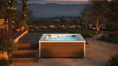 Jacuzzi JLX exterior